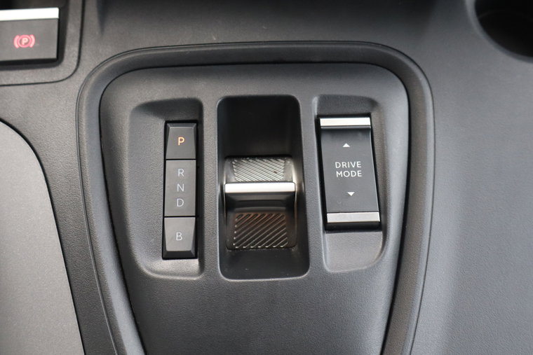 Vehicle Image 28