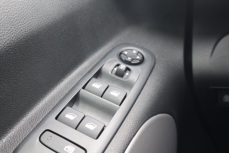 Vehicle Image 31