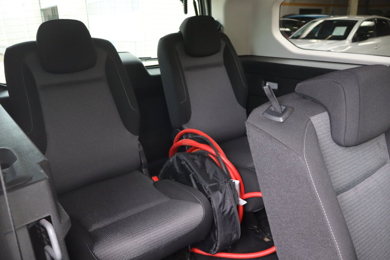 Vehicle Image 33