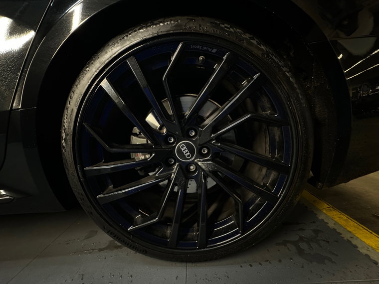 Vehicle Image 40