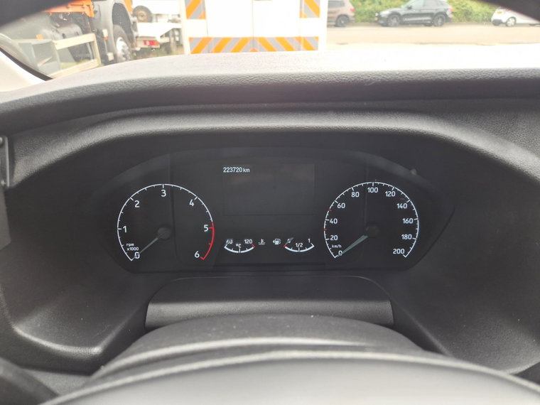 Vehicle Image 28