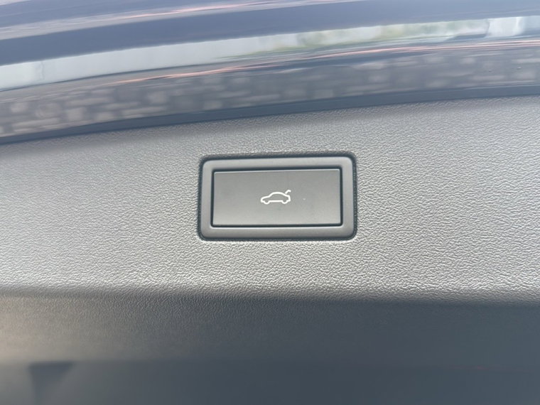 Vehicle Image 34