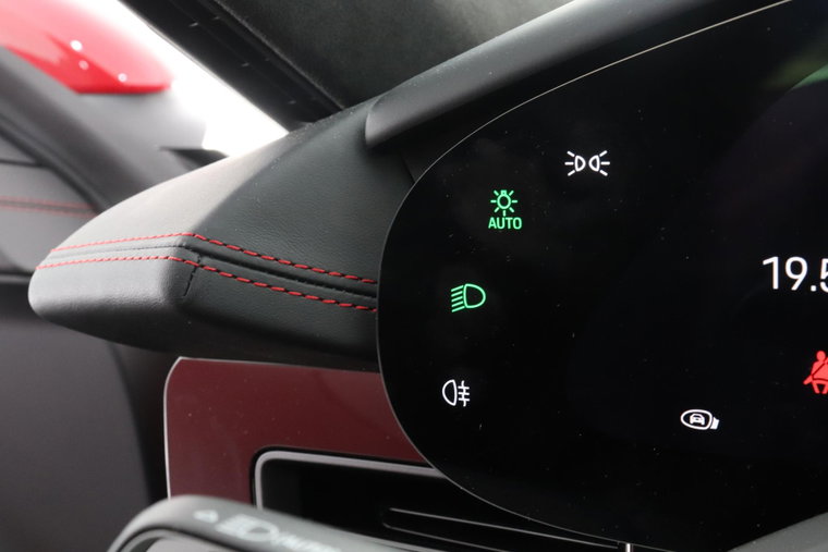 Vehicle Image 38