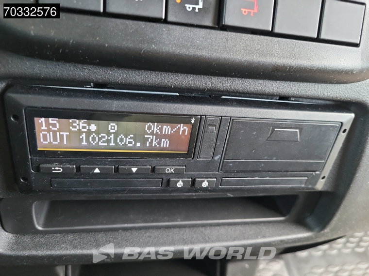 Vehicle Image 29