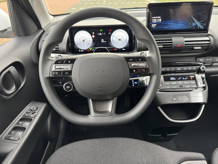 Vehicle Image 29