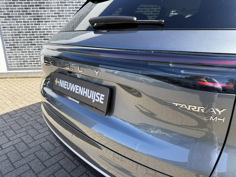 Vehicle Image 28