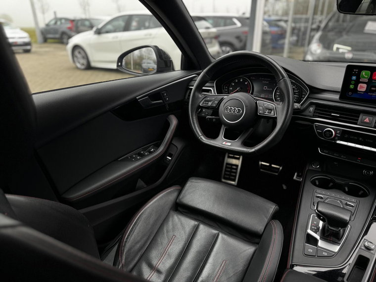Vehicle Image 32