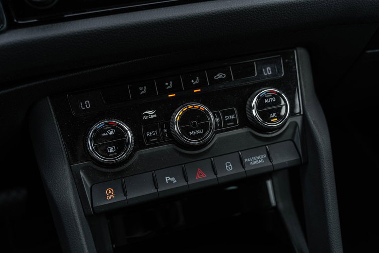 Vehicle Image 32