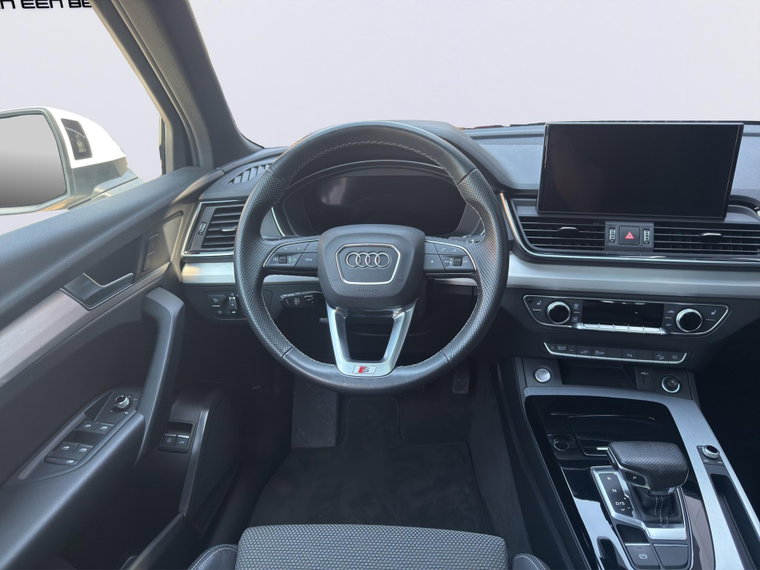 Vehicle Image 26