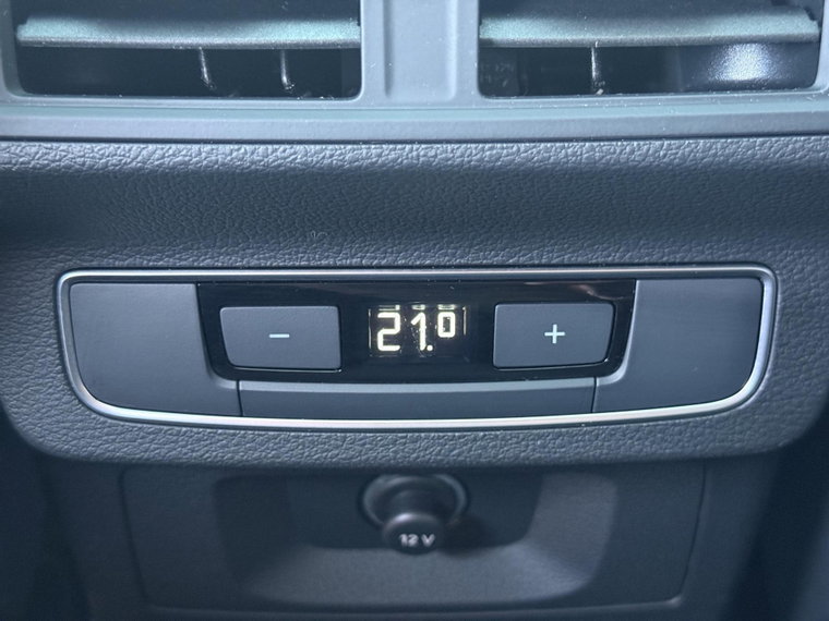 Vehicle Image 27