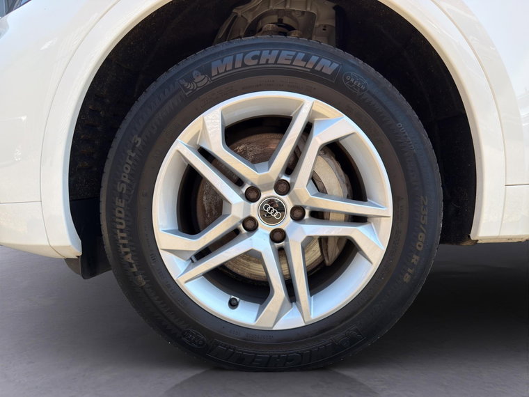 Vehicle Image 37