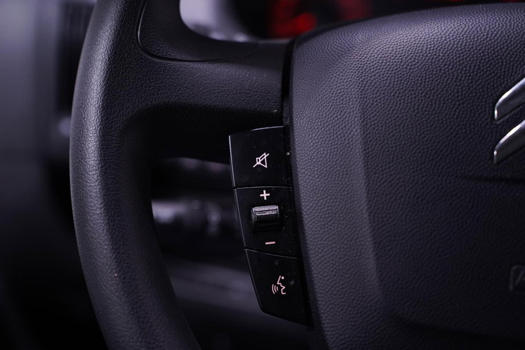 Vehicle Image 37