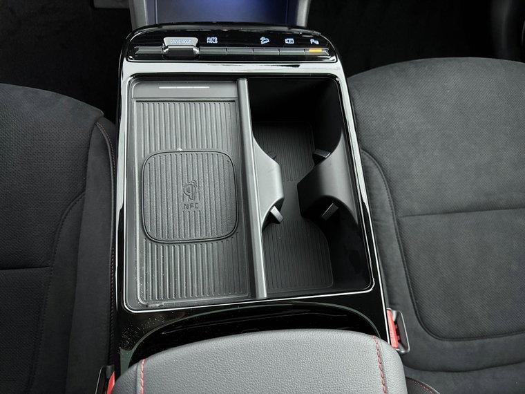 Vehicle Image 24