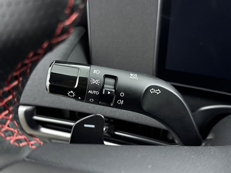 Vehicle Image 25