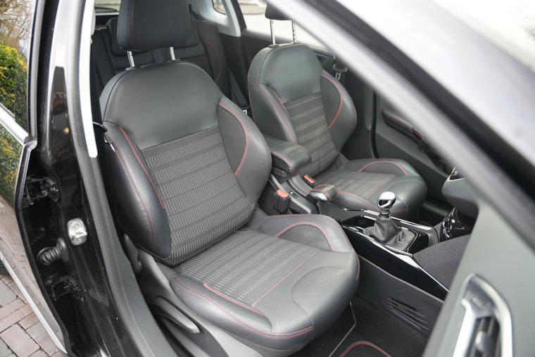 Vehicle Image 20