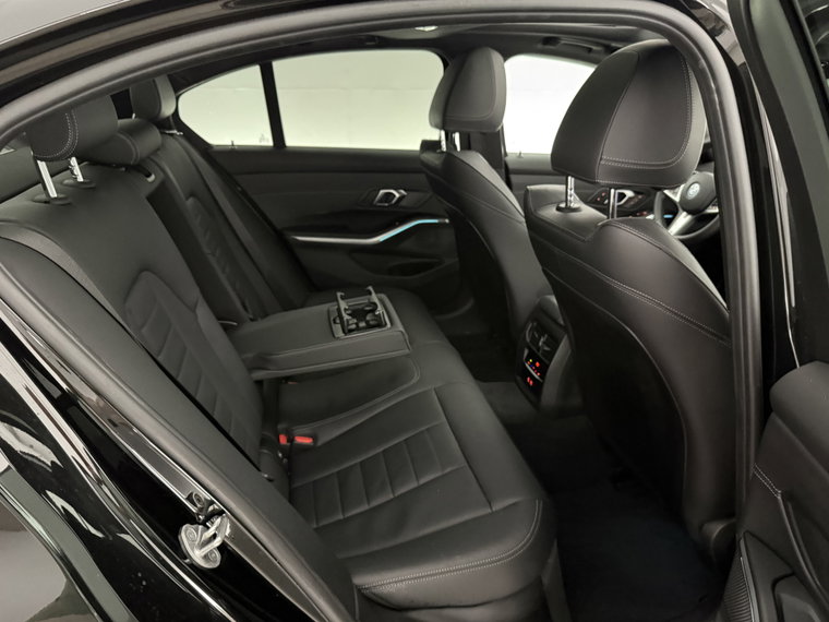 Vehicle Image 45