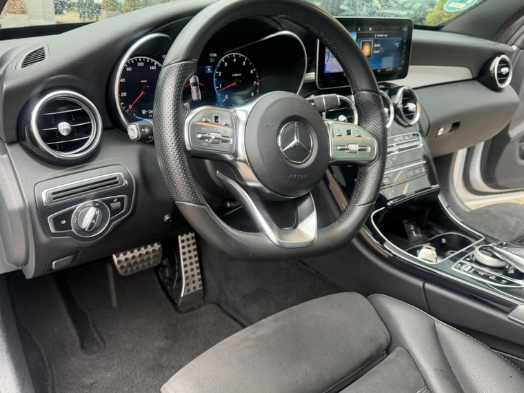 Vehicle Image 32