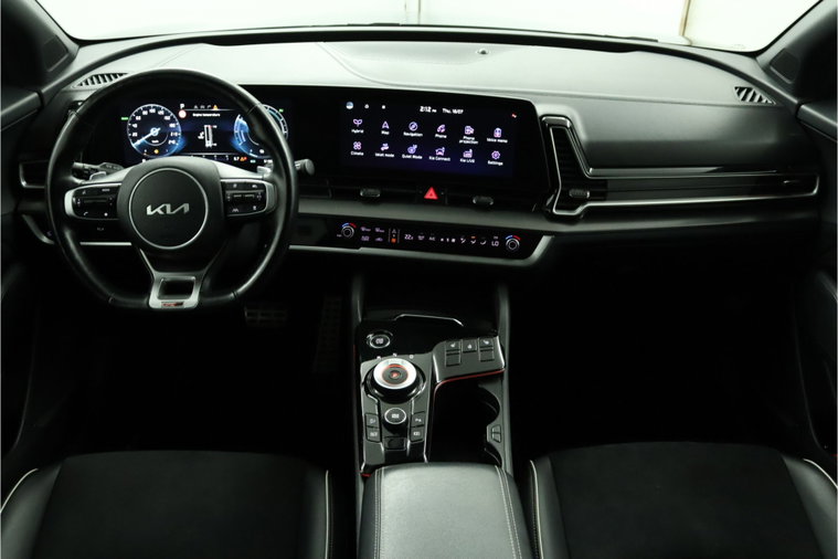 Vehicle Image 32