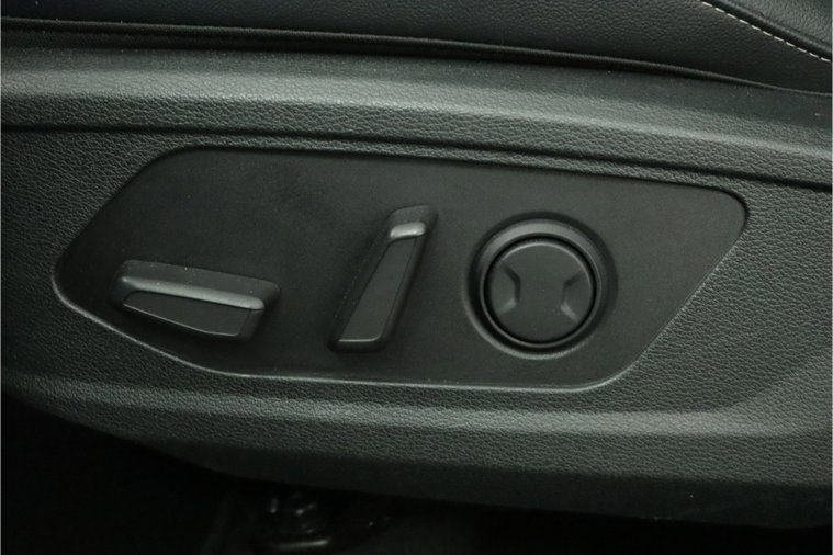 Vehicle Image 40