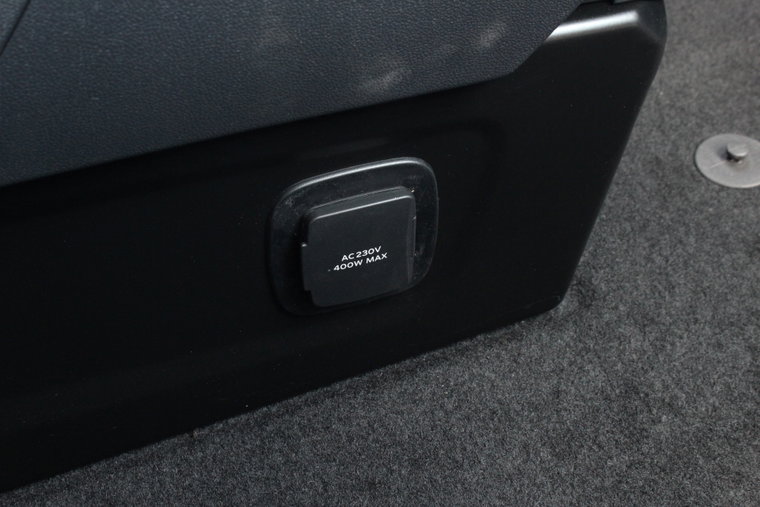Vehicle Image 38