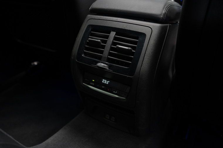 Vehicle Image 27