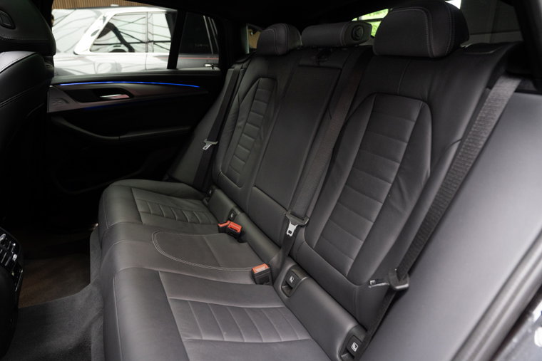 Vehicle Image 36