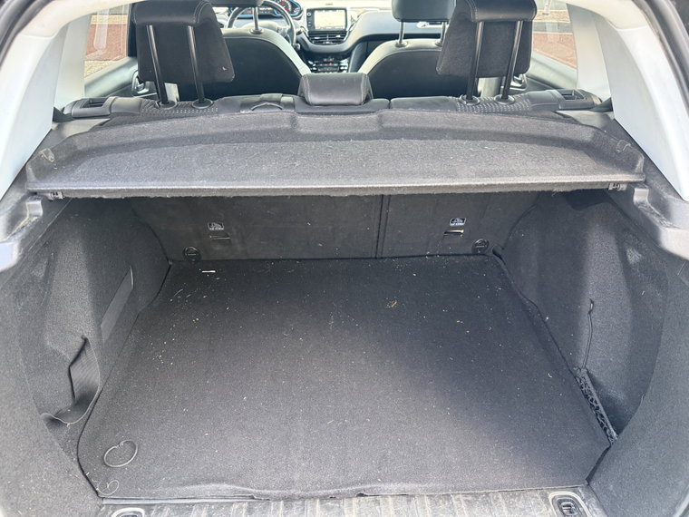 Vehicle Image 26
