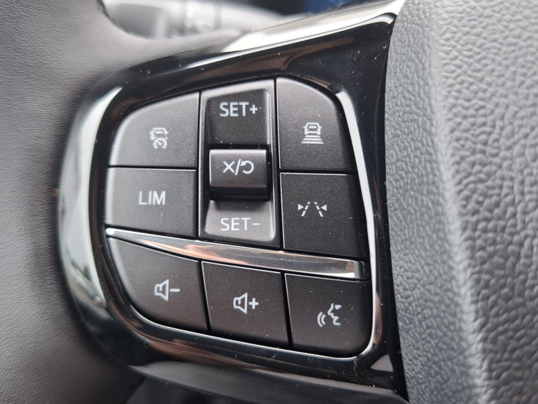 Vehicle Image 24