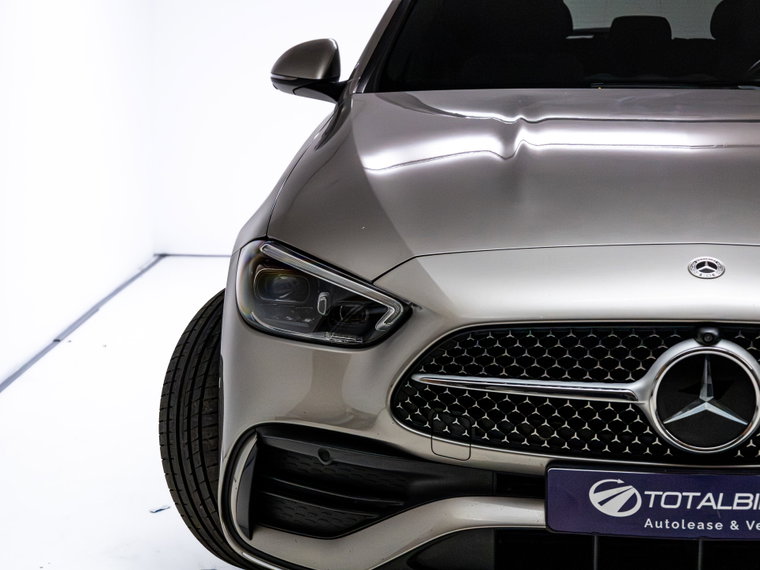Vehicle Image 33