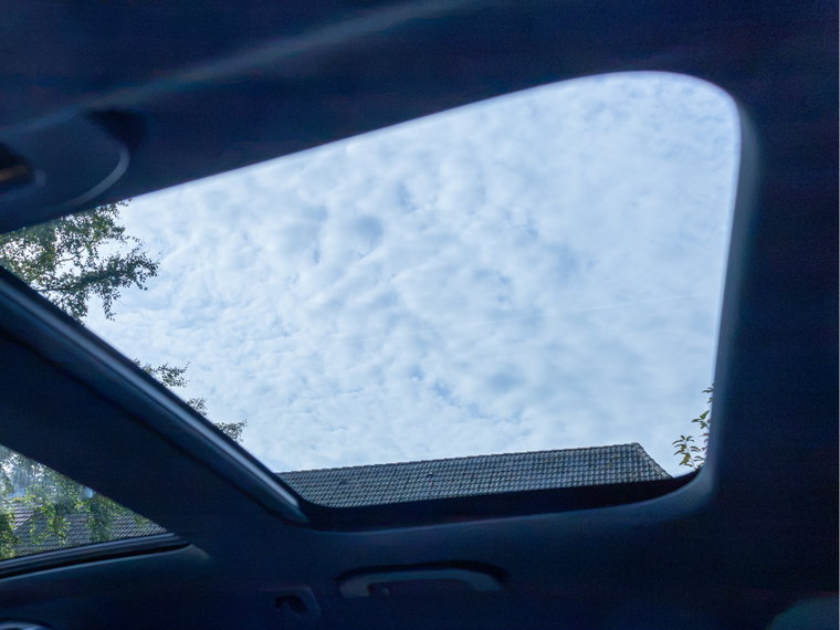 Vehicle Image 35