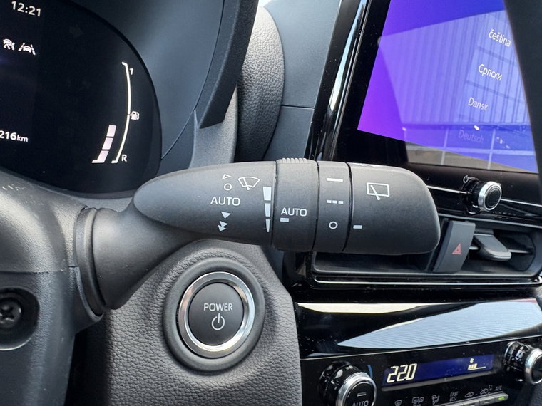 Vehicle Image 12