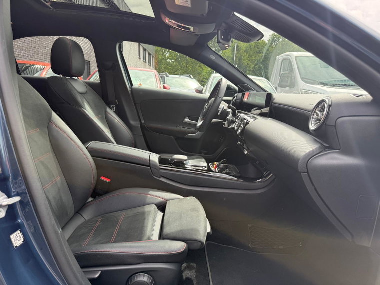 Vehicle Image 39