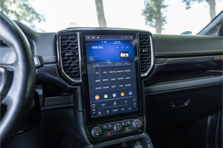 Vehicle Image 35