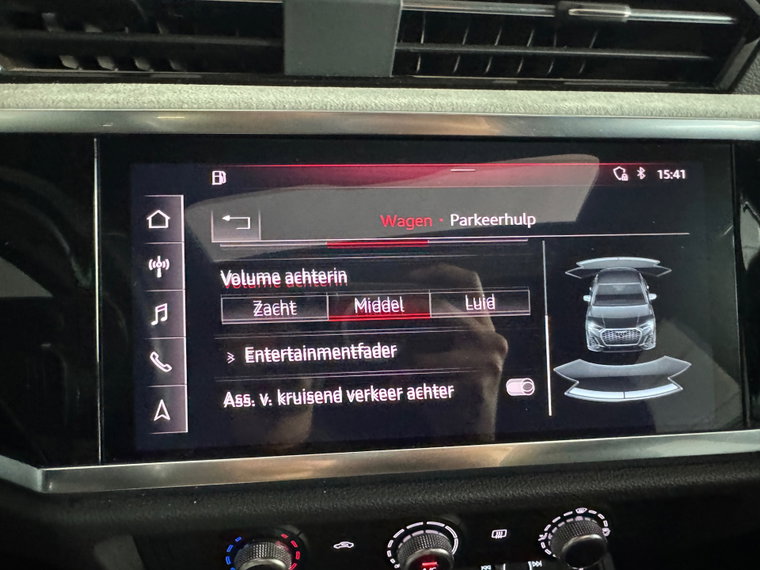 Vehicle Image 32