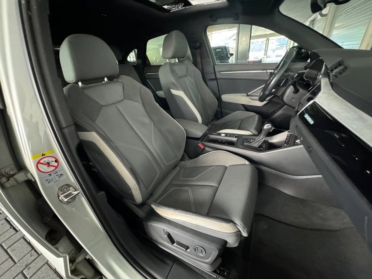 Vehicle Image 37