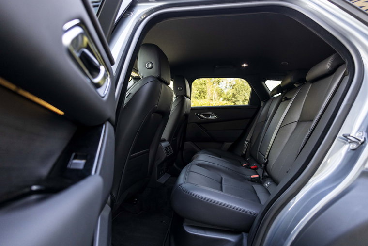 Vehicle Image 19