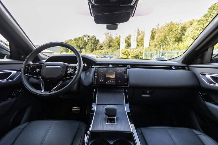 Vehicle Image 21
