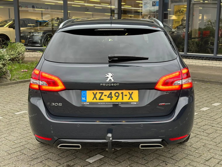 Vehicle Image 16