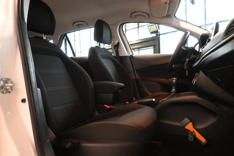 Vehicle Image 18