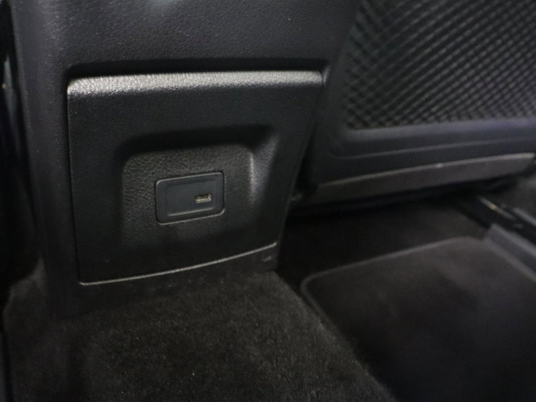 Vehicle Image 40