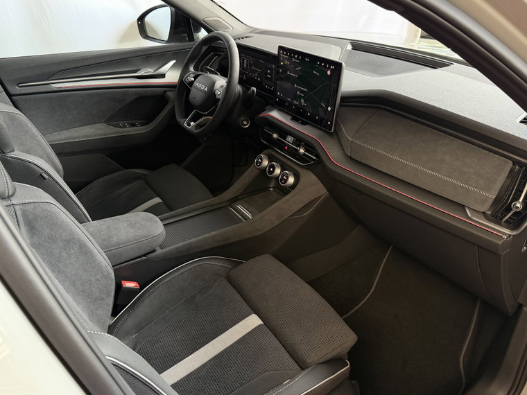 Vehicle Image 52