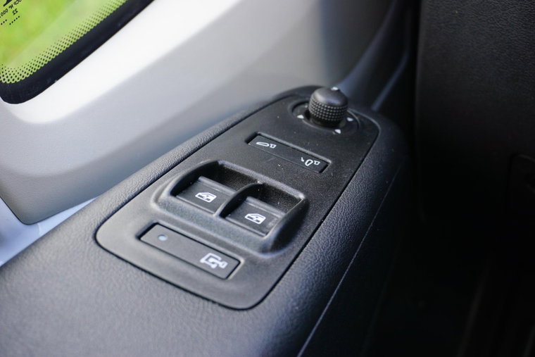 Vehicle Image 23