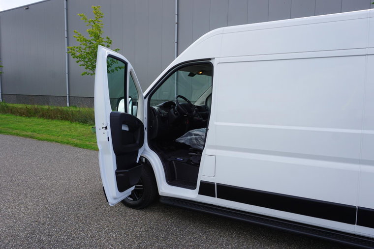 Vehicle Image 34