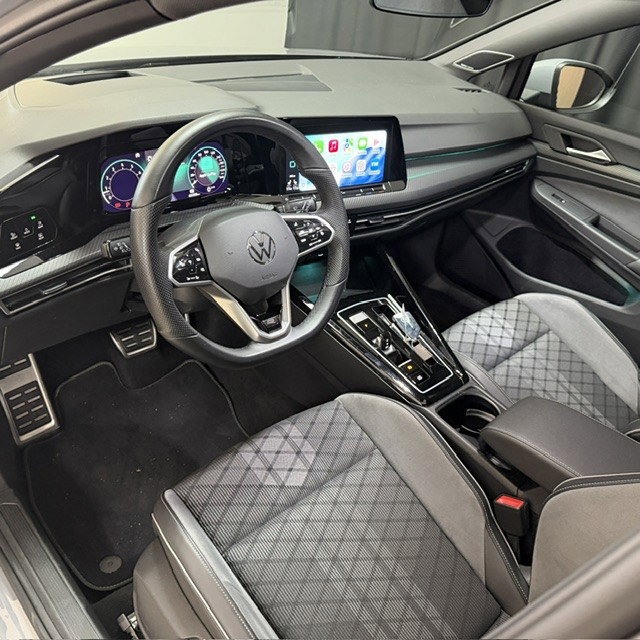 Vehicle Image 18