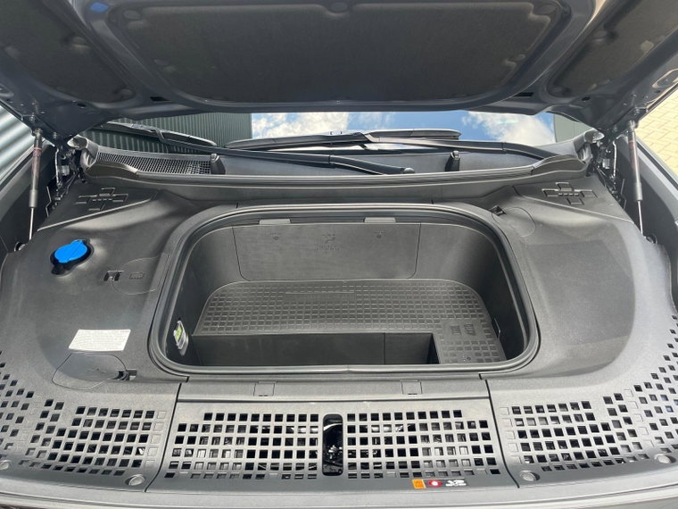 Vehicle Image 19