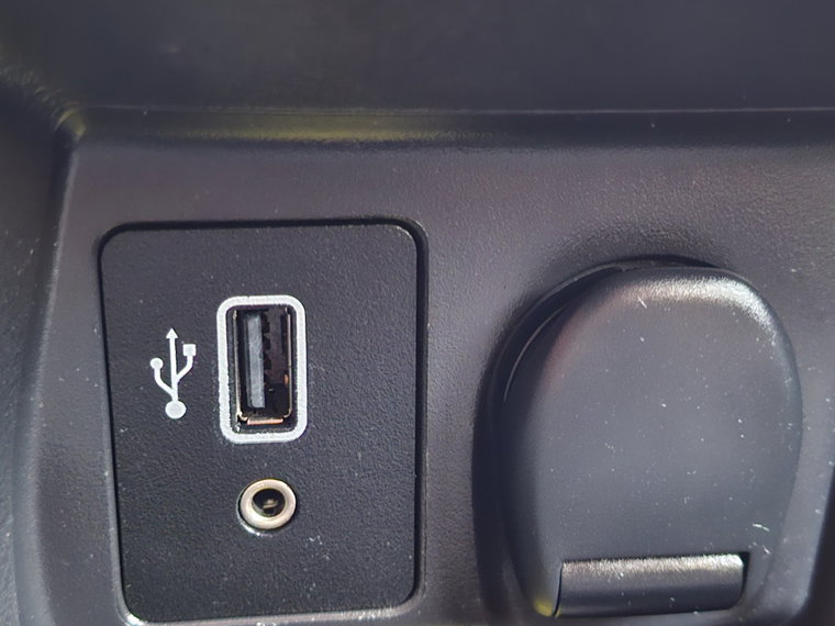 Vehicle Image 24
