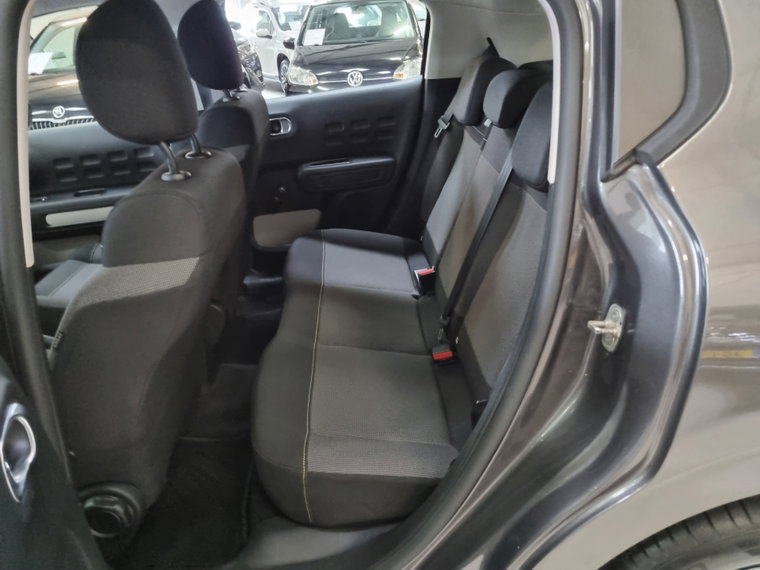 Vehicle Image 21