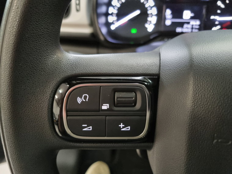 Vehicle Image 26