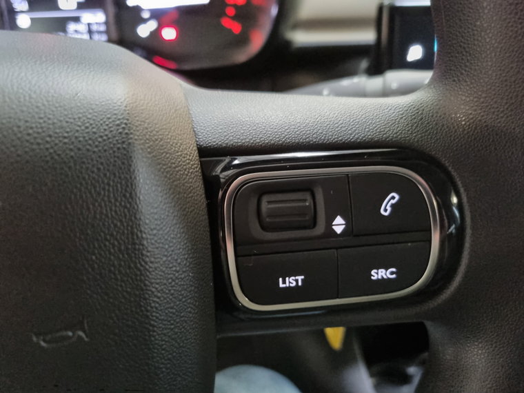 Vehicle Image 28