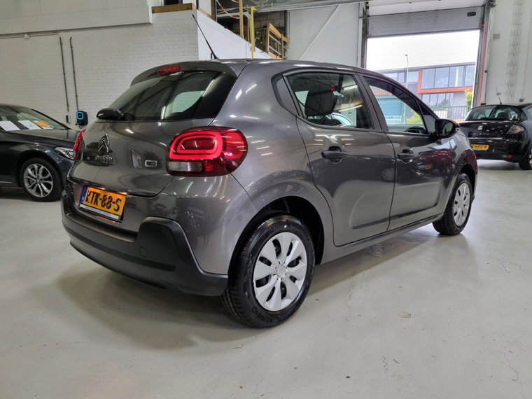 Vehicle Image 10